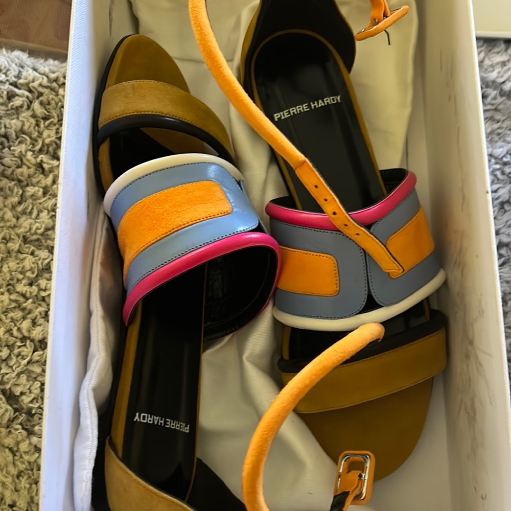 Lovely casual summer color block sandals